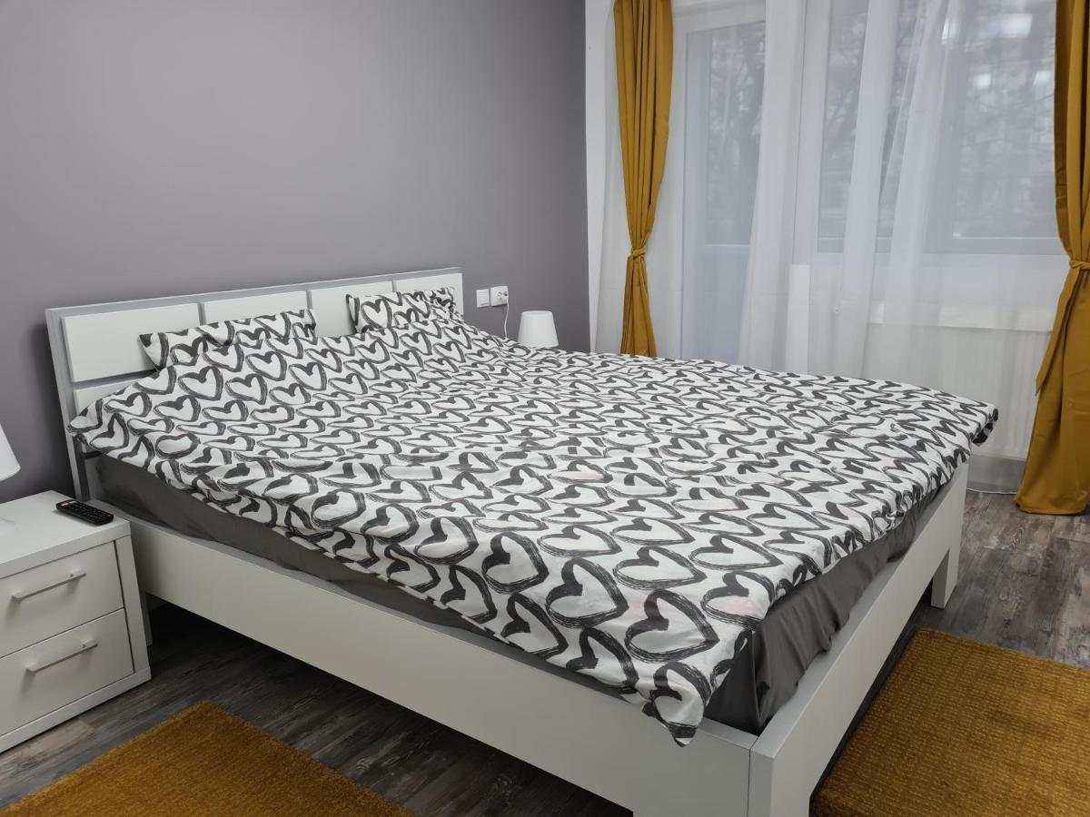 Apartament Terra Targoviste Luaran gambar